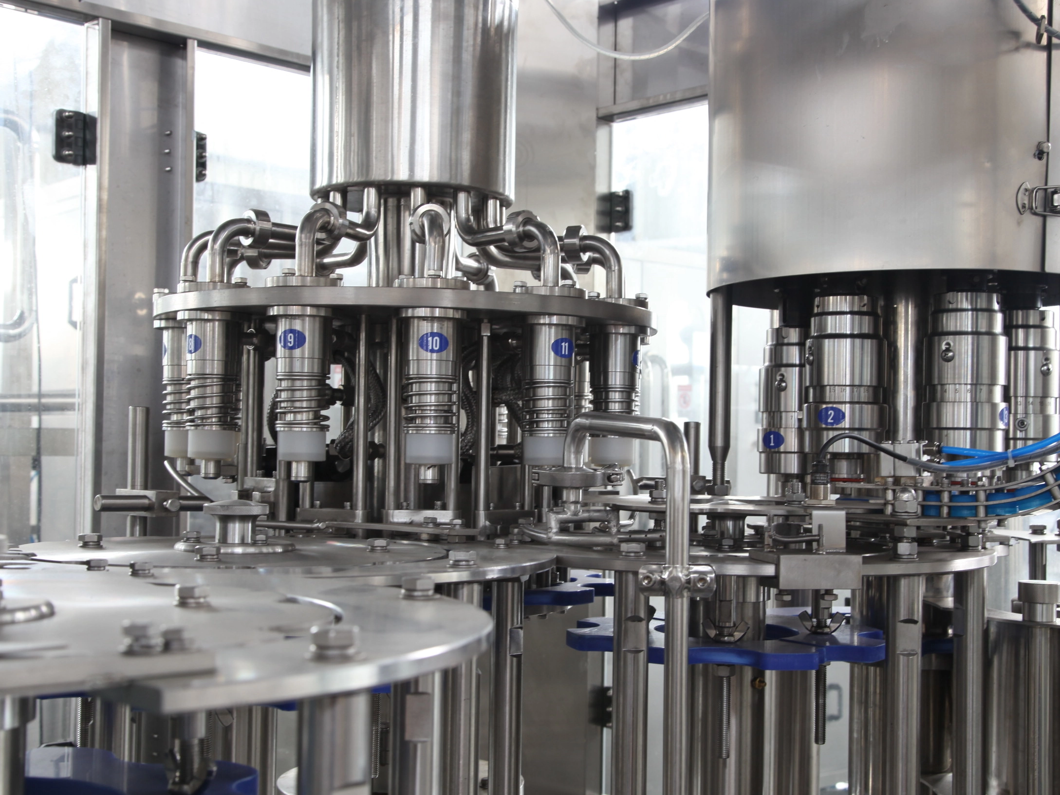 Juice Wine Beverage Liquid Packing Filling Machine