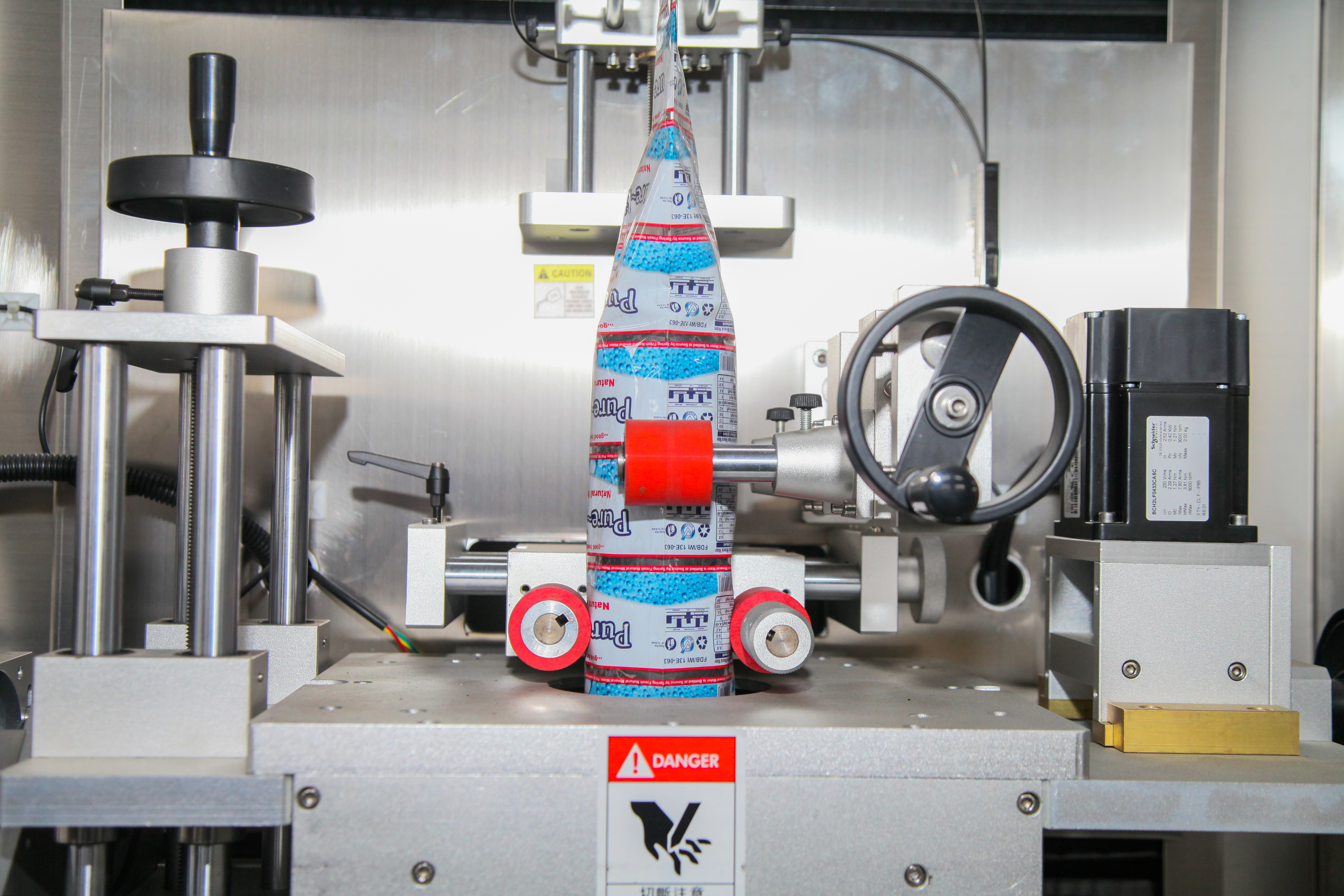 Sleeve Shrink Labeling Machine