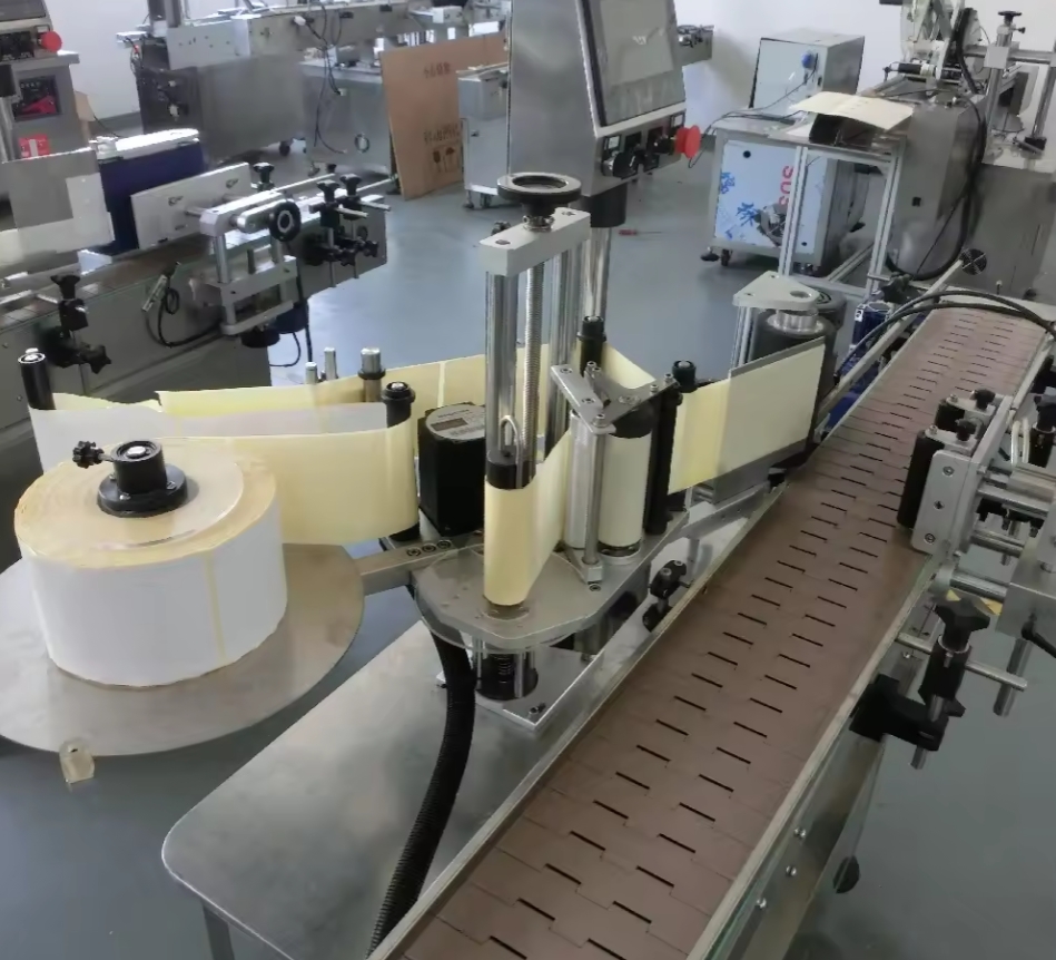 Single Side Adhesive Label Machine 